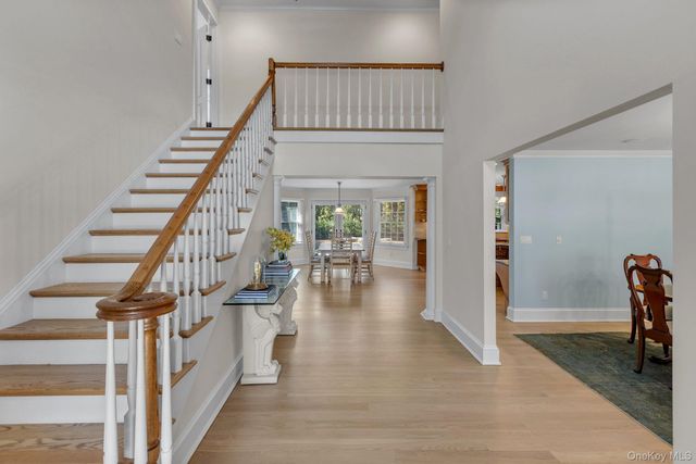 18 Landing Lane, East Quogue, NY 11942