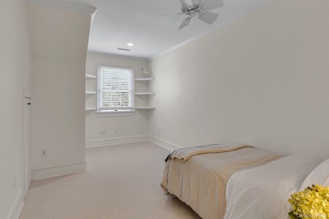 18 Landing Lane, East Quogue, NY 11942