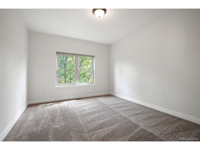 1087 Syracuse St, Denver, CO 80230