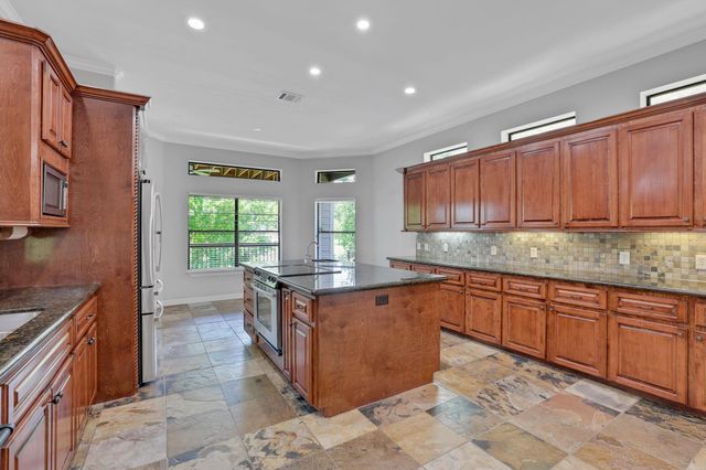 270 Lake Grove Drive, Coldspring, TX 77331