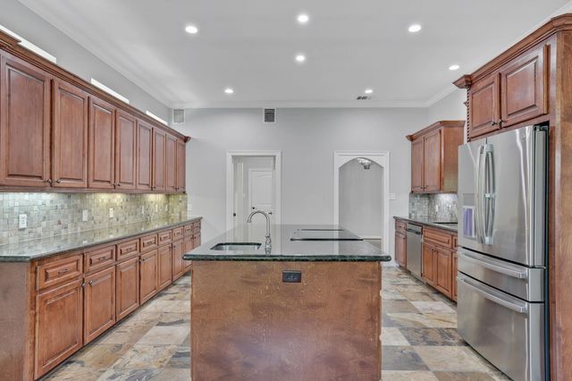 270 Lake Grove Drive, Coldspring, TX 77331