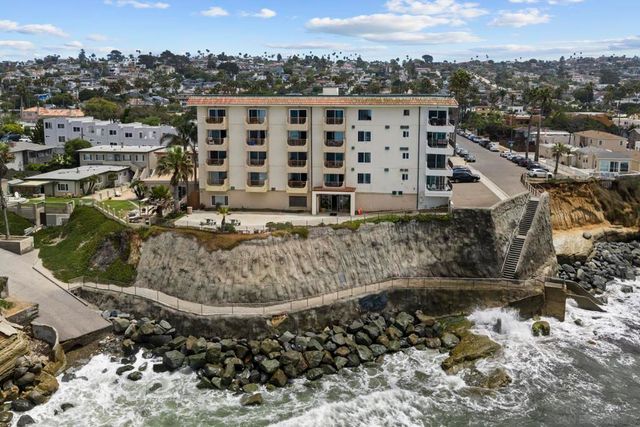 4878 Pescadero 101, San Diego, CA 92107