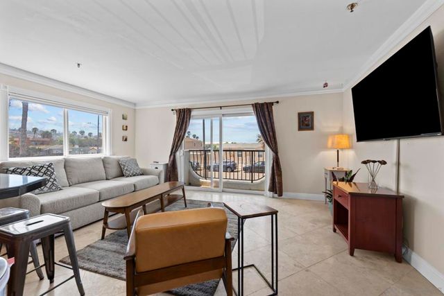 4878 Pescadero 101, San Diego, CA 92107