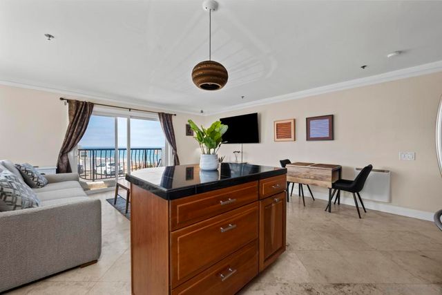 4878 Pescadero 101, San Diego, CA 92107