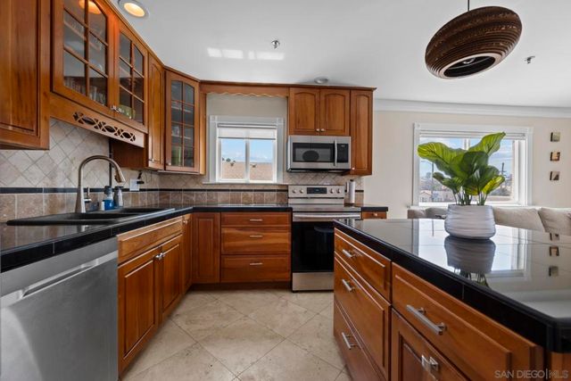 4878 Pescadero 101, San Diego, CA 92107