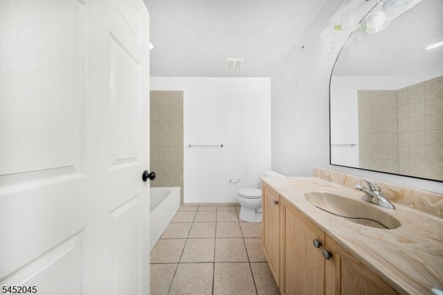 114 George Russell Way, Clifton City, NJ 07013