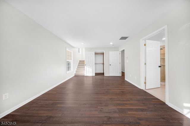 114 George Russell Way, Clifton City, NJ 07013