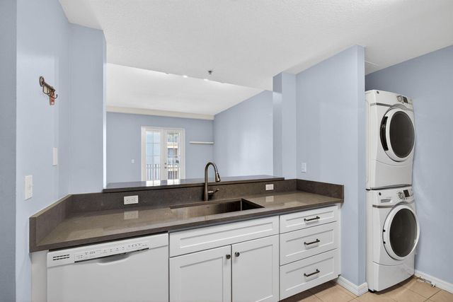 1203 Town Center Drive Drive 308, Jupiter, FL 33458