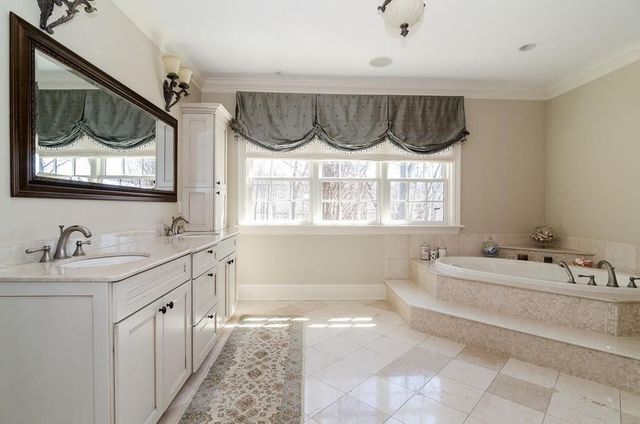 56 Sears Rd, Southborough, MA 01772