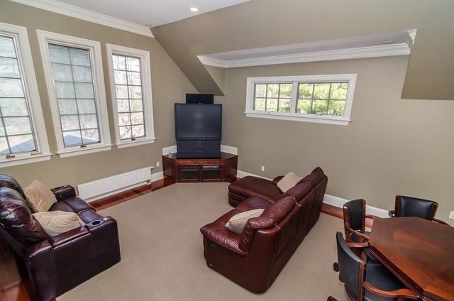 56 Sears Rd, Southborough, MA 01772