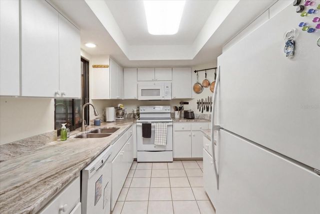 5 DAHOON DRIVE, Homosassa, FL 34446