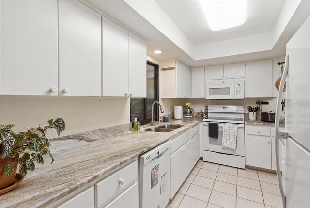 5 DAHOON DRIVE, Homosassa, FL 34446