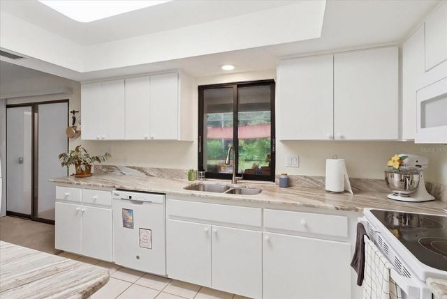 5 DAHOON DRIVE, Homosassa, FL 34446
