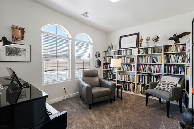 7046 Crystal Drive NE, Rio Rancho, NM 87144
