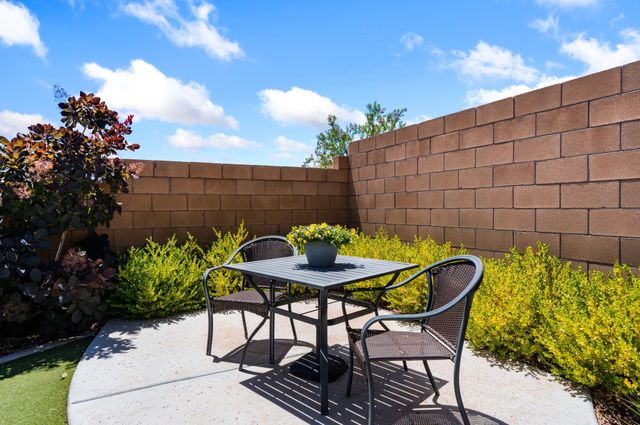 7046 Crystal Drive NE, Rio Rancho, NM 87144