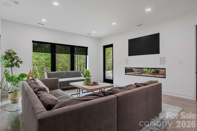 444 Starnes Circle Drive, Taylorsville, NC 28681