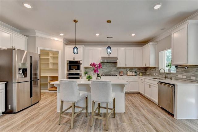6060 Ashborough Park, Cumming, GA 30040
