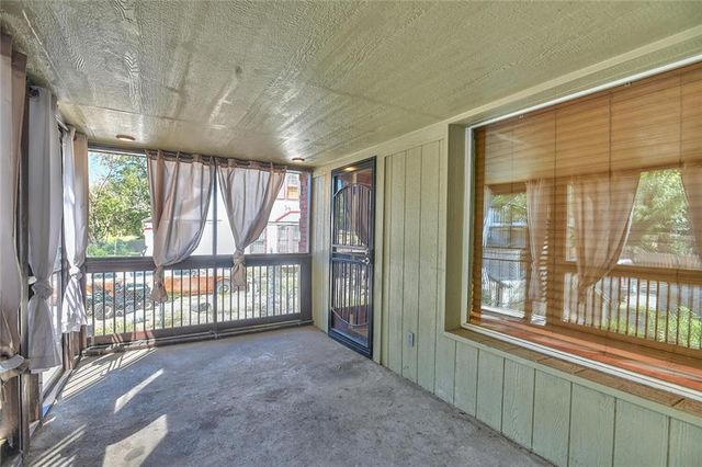 2943 Garfield Avenue, Kansas City, MO 64109