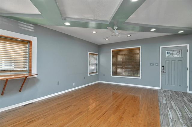 2943 Garfield Avenue, Kansas City, MO 64109