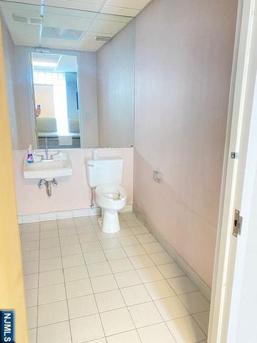 7400 Bergenline Avenue, North Bergen, NJ 07047