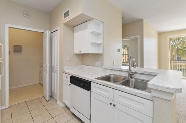 1275 LAKE SHADOW CIRCLE 13206, Maitland, FL 32751