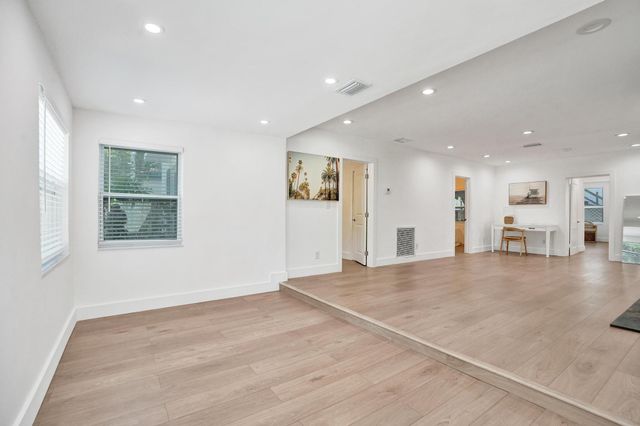 1524 SE 1st Street, Fort Lauderdale, FL 33301