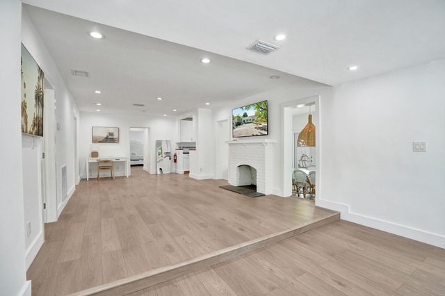 1524 SE 1st Street, Fort Lauderdale, FL 33301