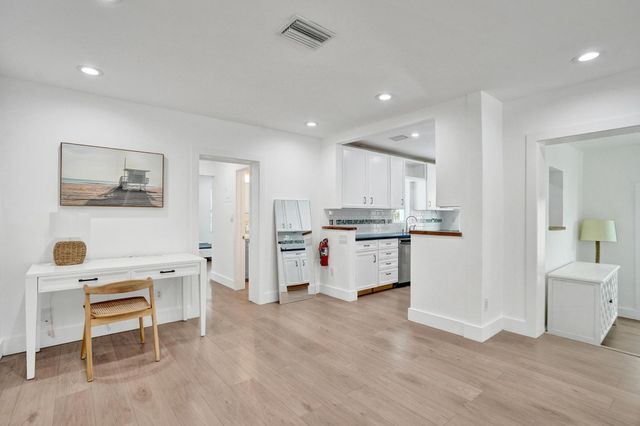 1524 SE 1st Street, Fort Lauderdale, FL 33301