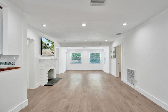 1524 SE 1st Street, Fort Lauderdale, FL 33301