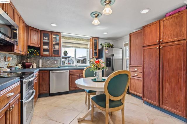 3605 Hawthorne Dr, Bethel Island, CA 94511