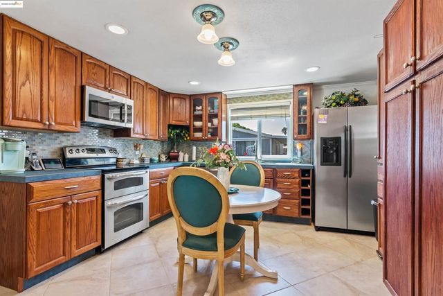 3605 Hawthorne Dr, Bethel Island, CA 94511