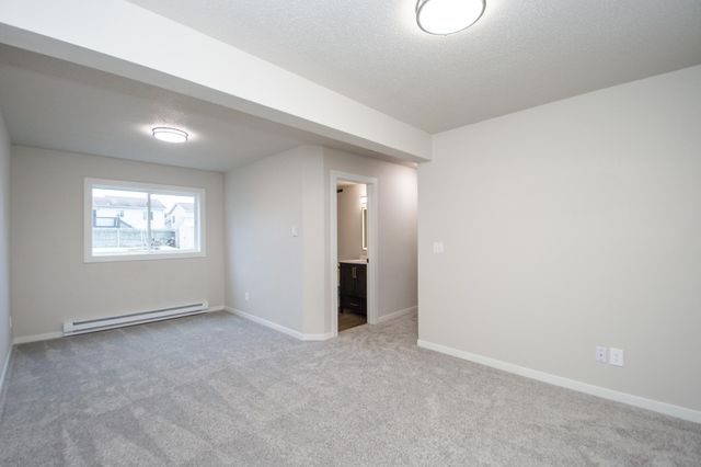 1824 56th Avenue S, Fargo, ND 58104