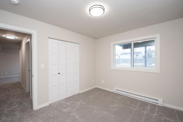 1824 56th Avenue S, Fargo, ND 58104