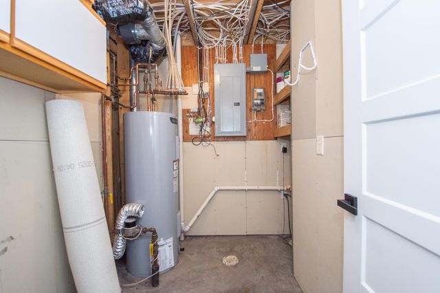 1824 56th Avenue S, Fargo, ND 58104