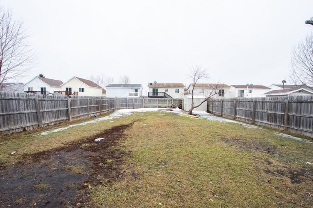 1824 56th Avenue S, Fargo, ND 58104