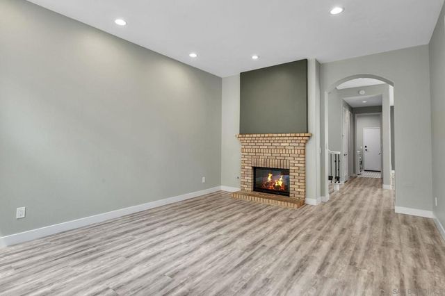9756 Keeneland Row, La Jolla, CA 92037