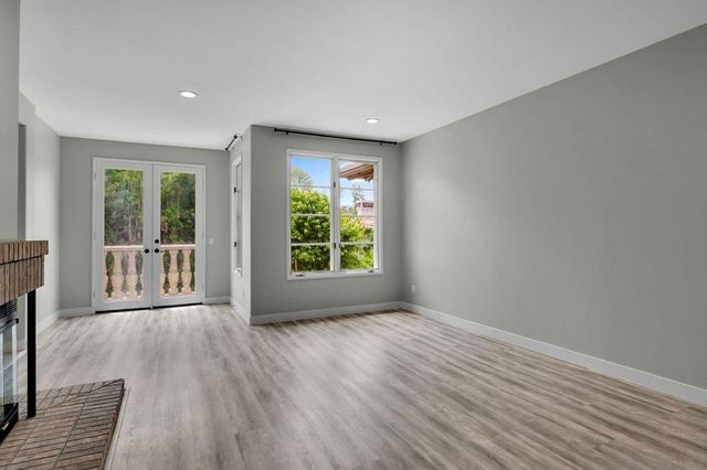 9756 Keeneland Row, La Jolla, CA 92037