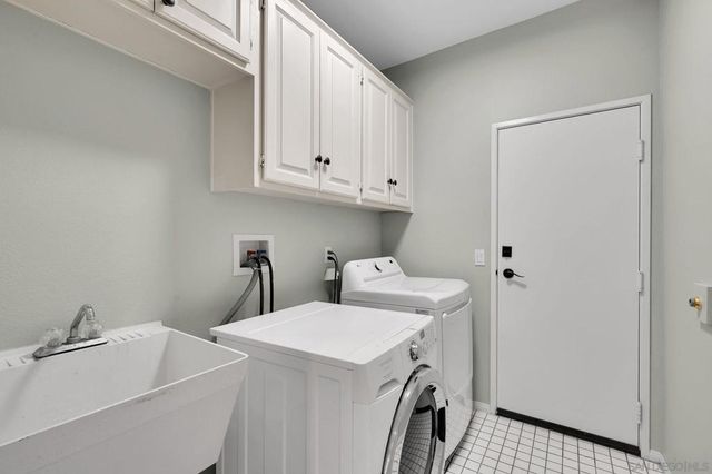 9756 Keeneland Row, La Jolla, CA 92037