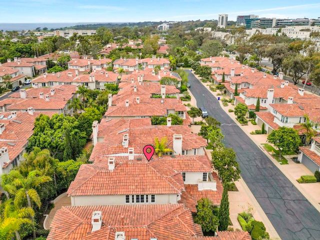 9756 Keeneland Row, La Jolla, CA 92037