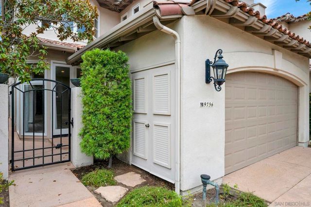 9756 Keeneland Row, La Jolla, CA 92037