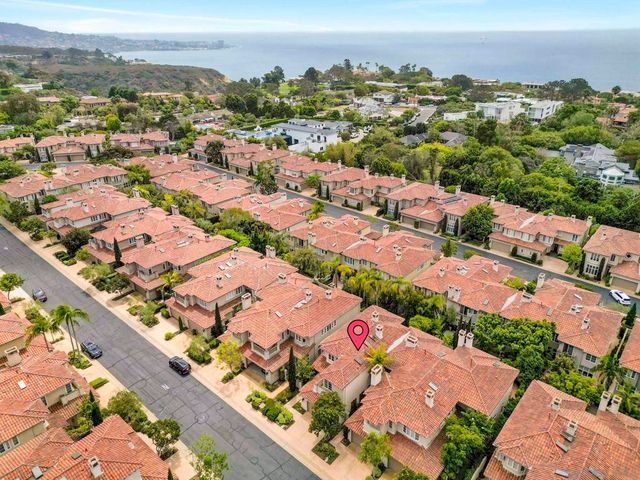 9756 Keeneland Row, La Jolla, CA 92037