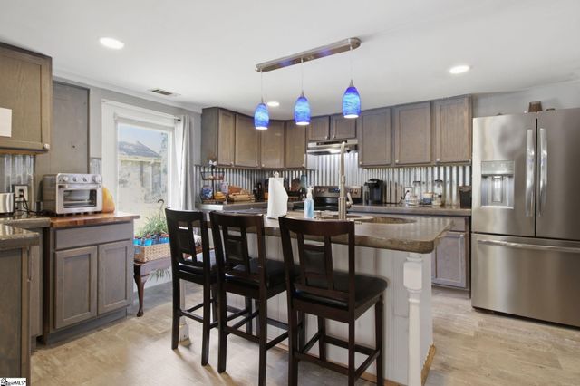 1706 Highway 11, Landrum, SC 29356