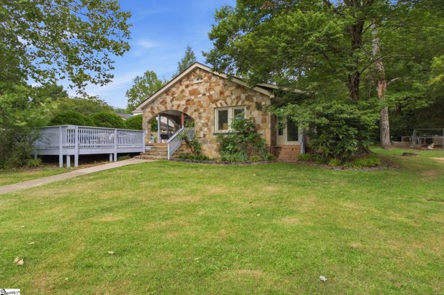 1706 Highway 11, Landrum, SC 29356