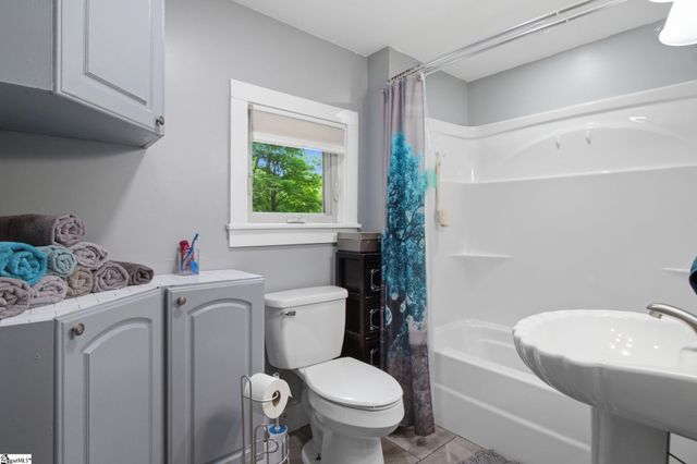 1706 Highway 11, Landrum, SC 29356