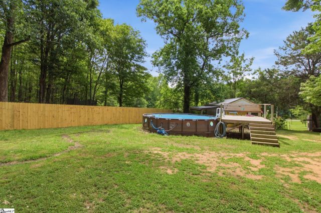 1706 Highway 11, Landrum, SC 29356