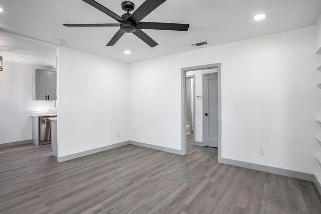 2017 35th St, Sacramento, CA 95817