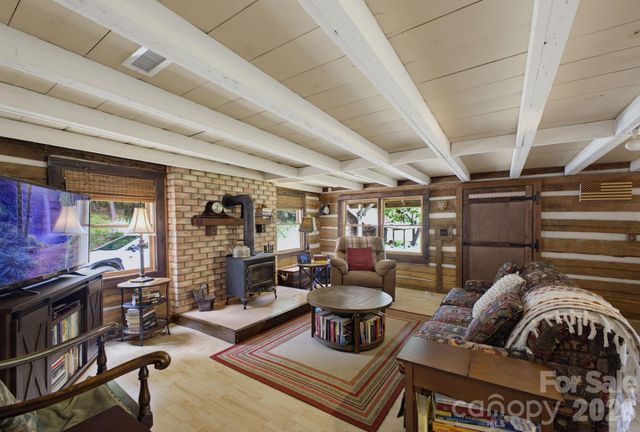 1239 W McGuinn Road, Mill Spring, NC 28756