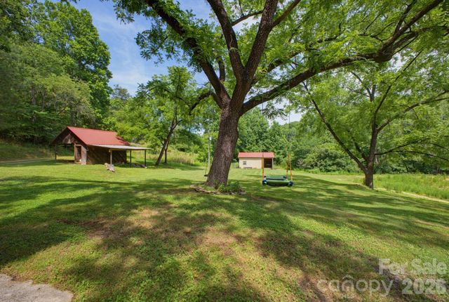 1239 W McGuinn Road, Mill Spring, NC 28756