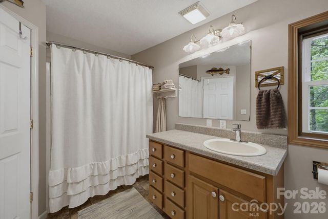 1239 W McGuinn Road, Mill Spring, NC 28756