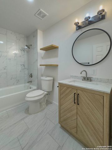 375 W Faust, New Braunfels, TX 78130